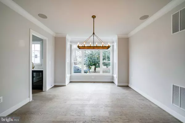 Alexandria, VA 22308,1108 GLADSTONE PL
