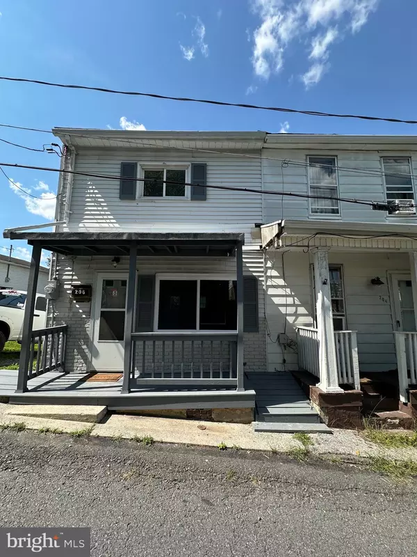 Minersville, PA 17954,206 MIDDLE ST