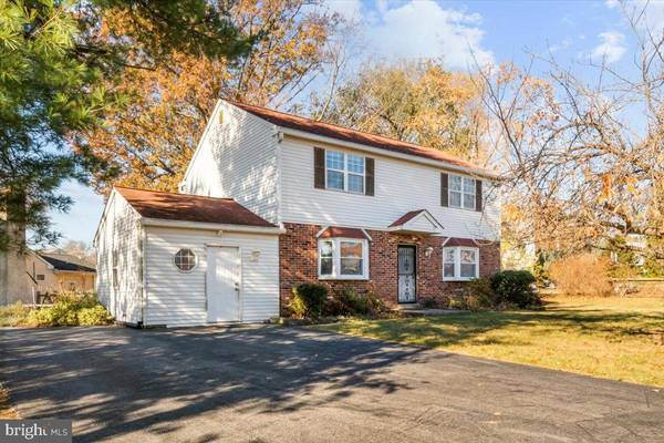 352 MAIDEN LN, Plymouth Meeting, PA 19462