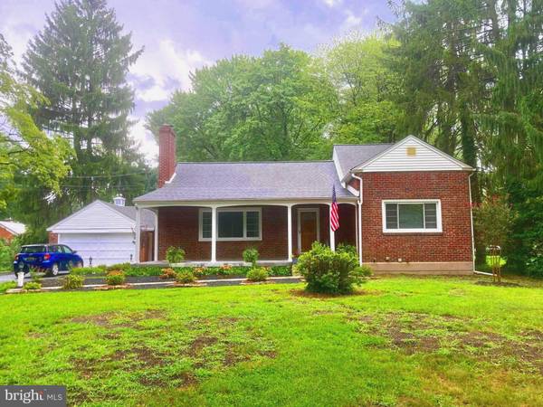 530 WOODGLEN RD, Lansdowne, PA 19050