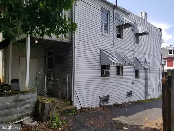 Lancaster, PA 17602,742 E MARION ST