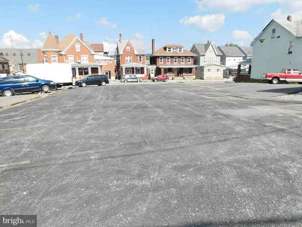 Altoona, PA 16602,328 5TH AVE