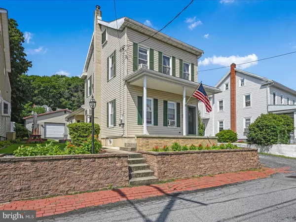 Cressona, PA 17929,27 GROVE ST