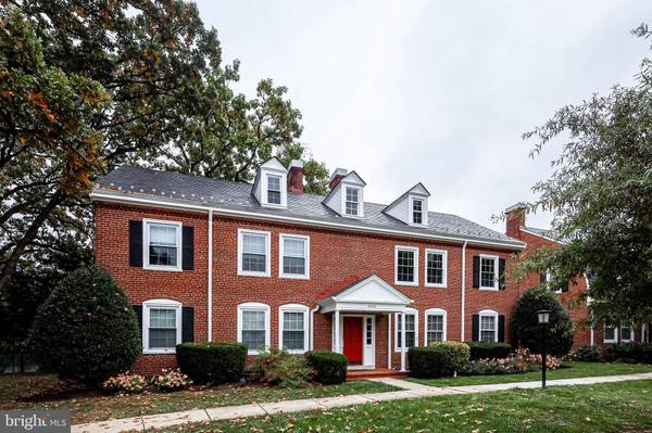 3373 S STAFFORD ST #B2, Arlington, VA 22206