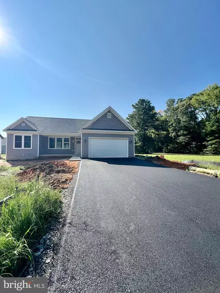 662 GLEBE HARBOR DR, Montross, VA 22520