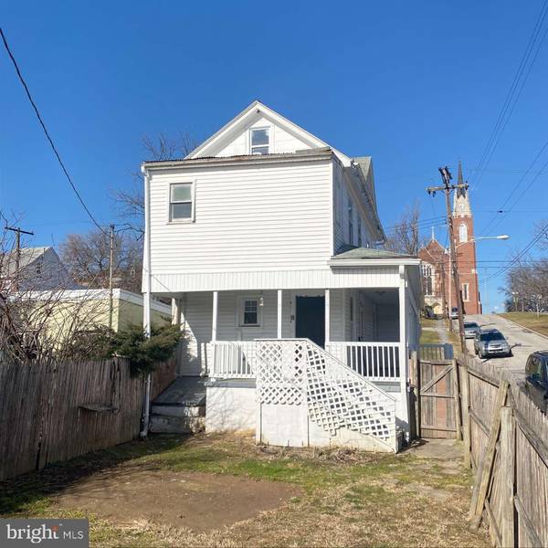 32 S LEHMAN ST, York, PA 17403