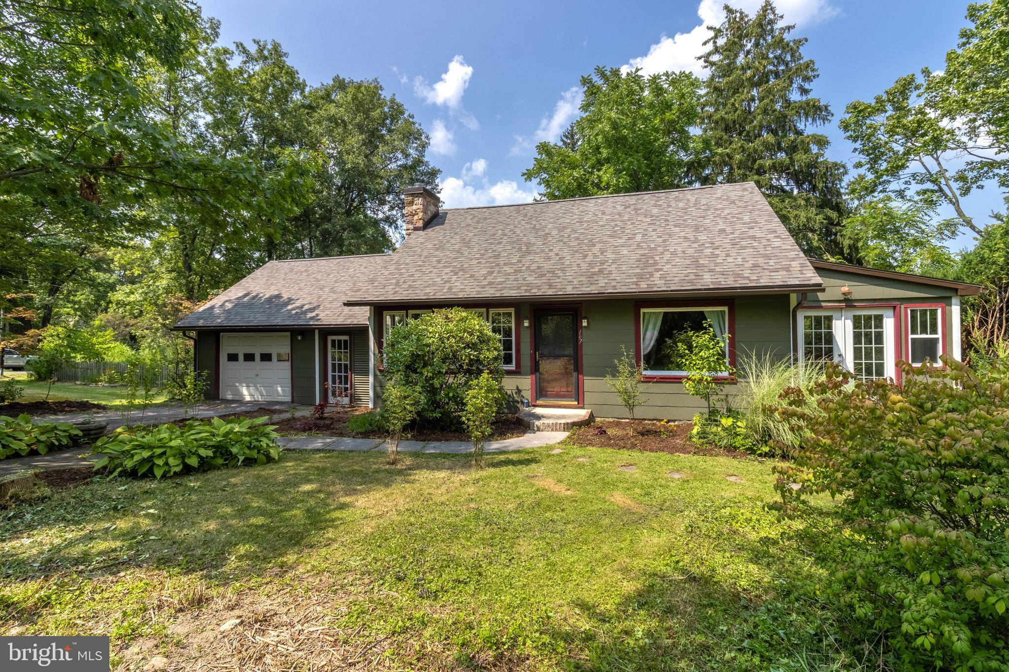 167 S KIRK ST, Pine Grove Mills, PA 16868
