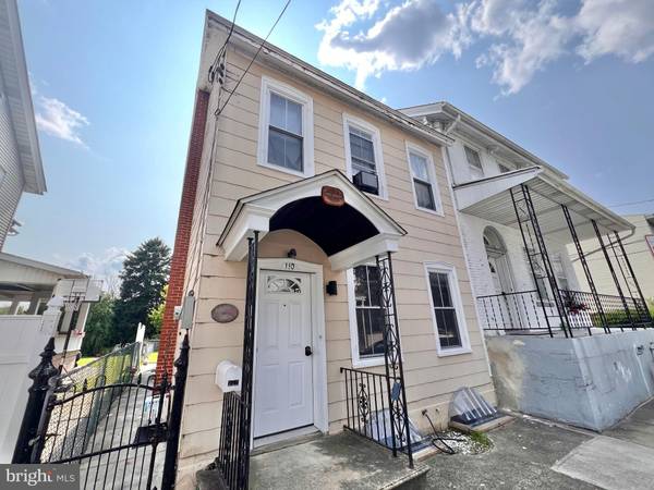 110 FRONT ST, Catasauqua, PA 18032