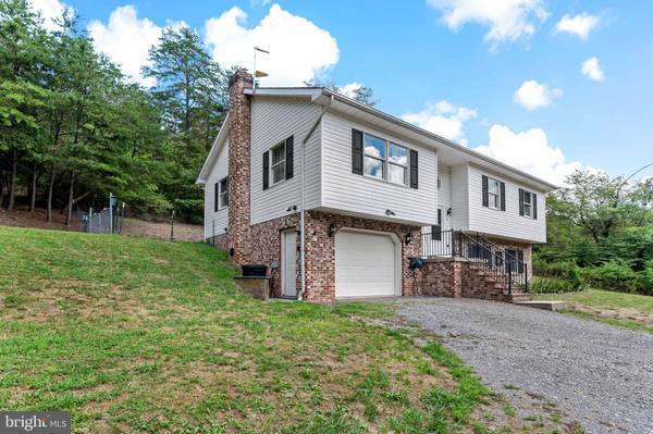 Berkeley Springs, WV 25411,10 POTOMAC RIDGE