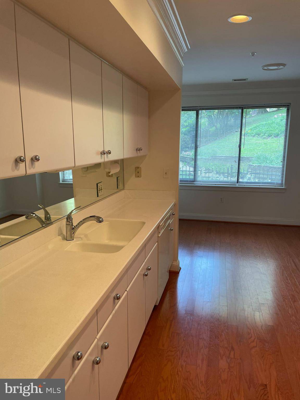 Columbia, MD 21044,10001 WINDSTREAM DR #107