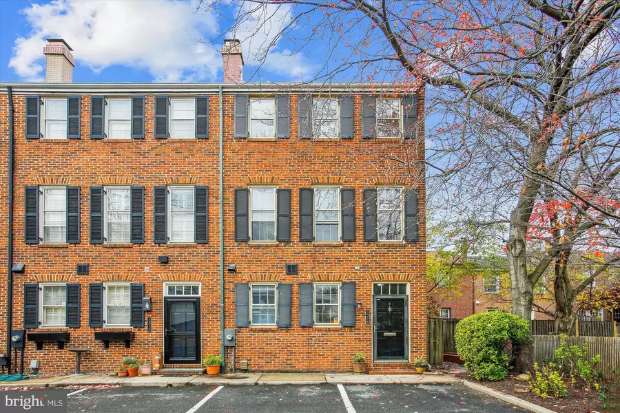 1316 SEAPORT LN, Alexandria, VA 22314