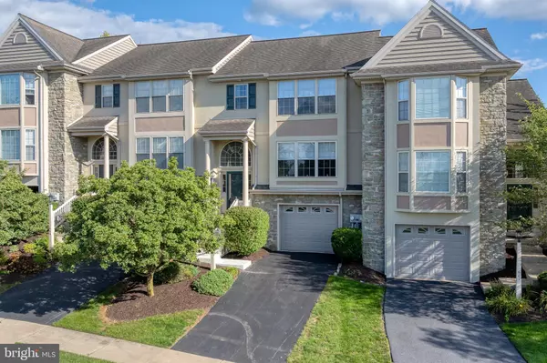 Lancaster, PA 17601,603 ROYAL VIEW DR