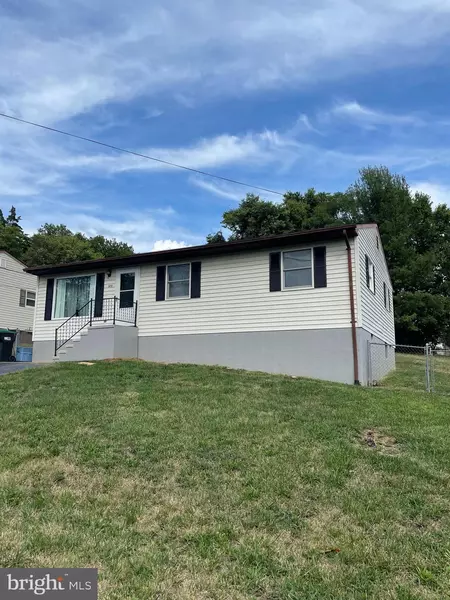 372 WALTON ST, Strasburg, VA 22657