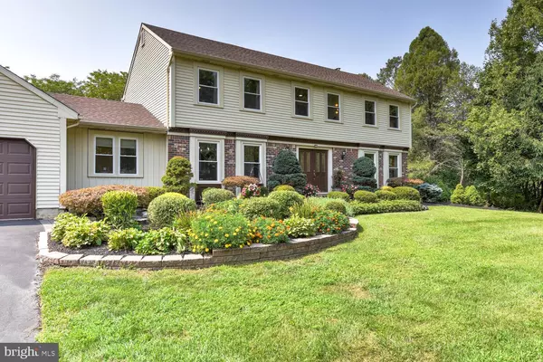 Princeton Junction, NJ 08550,19 GREENFIELD DR S