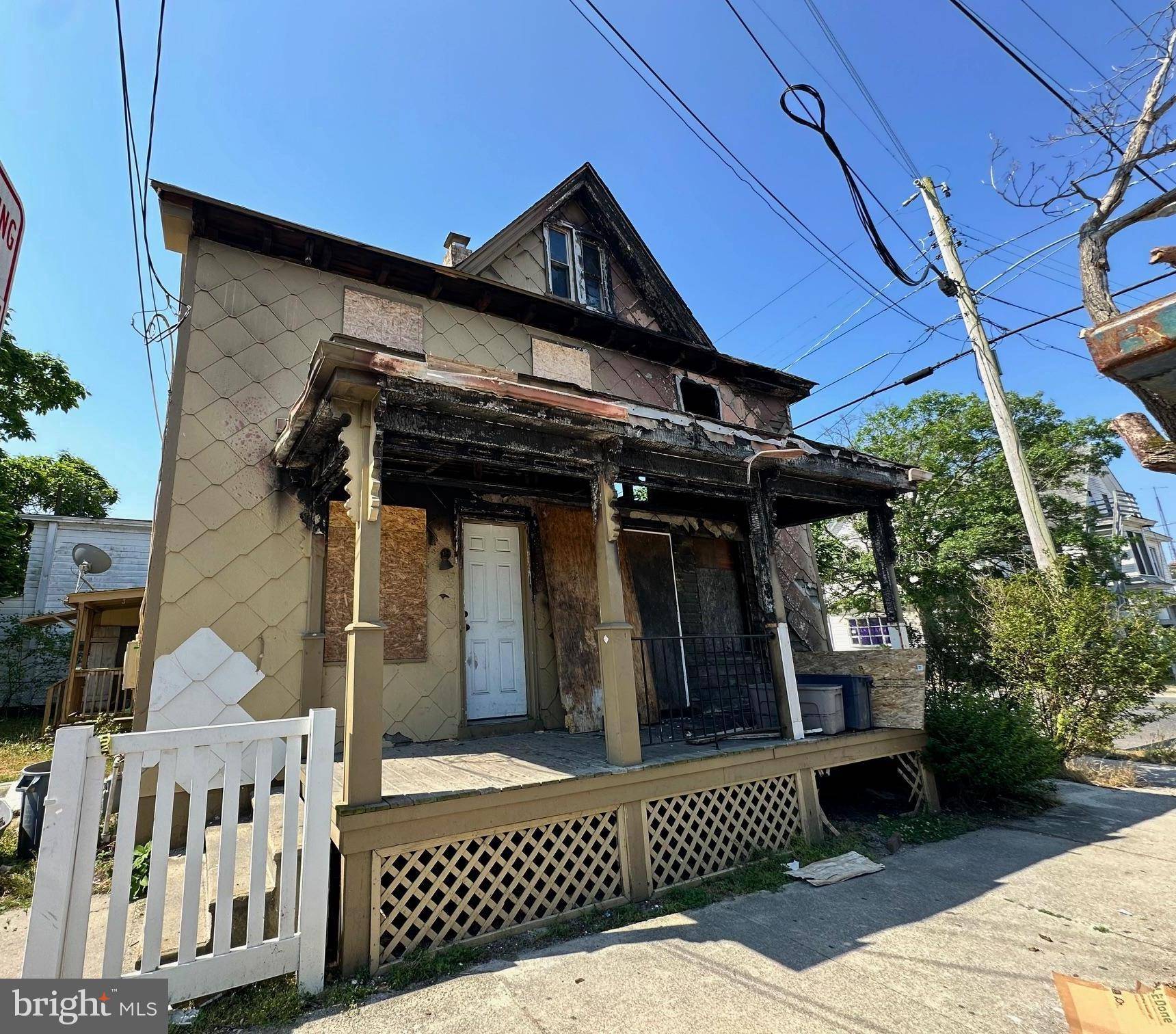 301--303 MULBERRY ST, Millville, NJ 08332