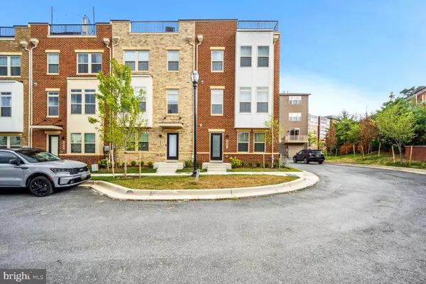 2801 BATTERSEA LAKE LOOP, Hyattsville, MD 20782