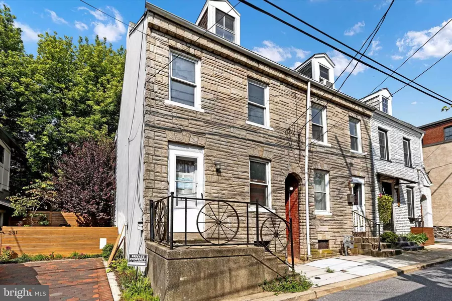 310 N ARCH, Lancaster, PA 17603