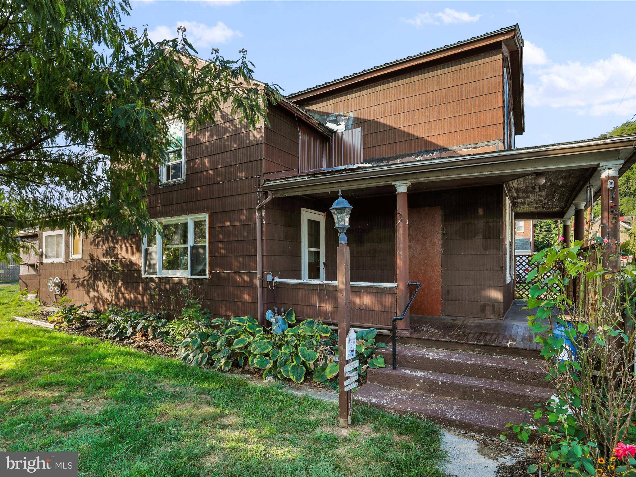 32 VERNON ST, Keyser, WV 26726
