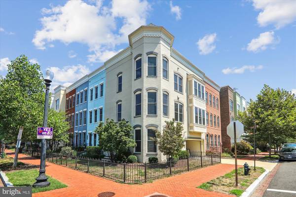 926 3RD ST SE, Washington, DC 20003