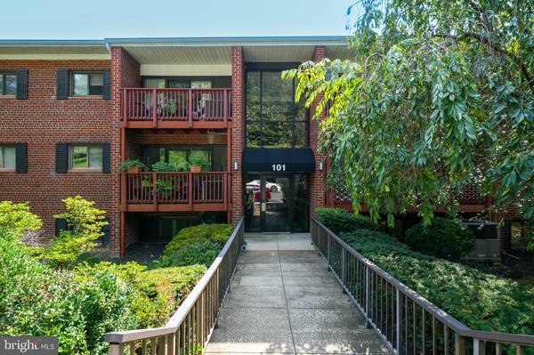 101 SKYHILL RD #303, Alexandria, VA 22314