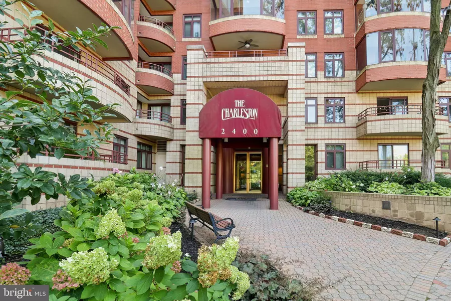 2400 CLARENDON BLVD #113, Arlington, VA 22201