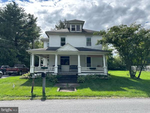 182 FOSTER ST, Mifflintown, PA 17059