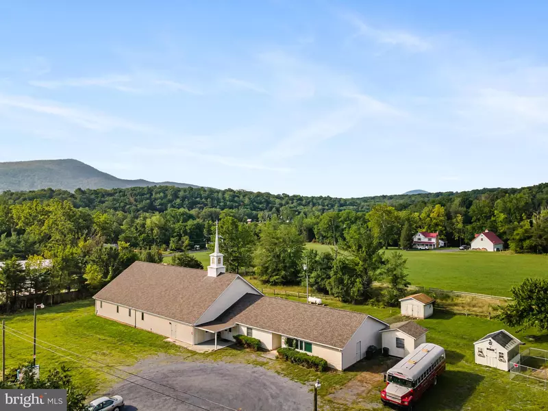 5700 EDINBURG GAP RD, Fort Valley, VA 22652