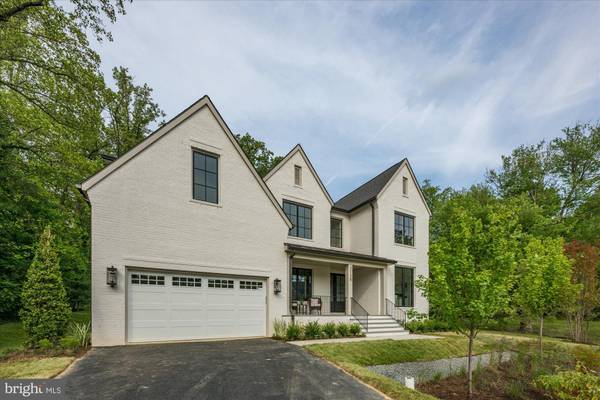 Mclean, VA 22101,2129 POWHATAN ST