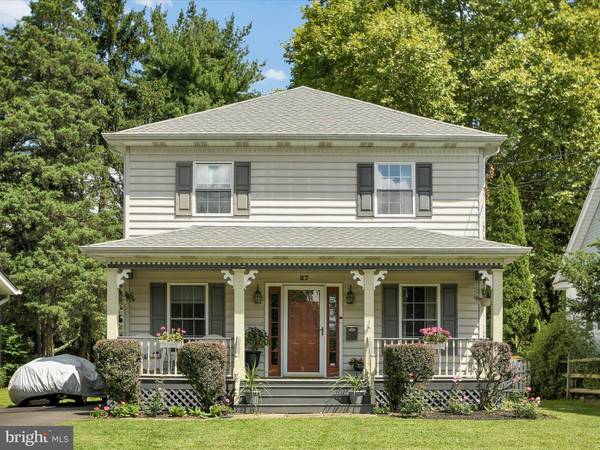 27 CHAPMAN AVE, Doylestown, PA 18901