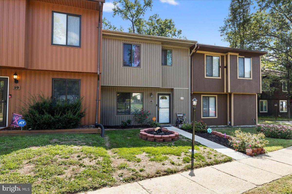 Waldorf, MD 20602,18 KING JAMES PL