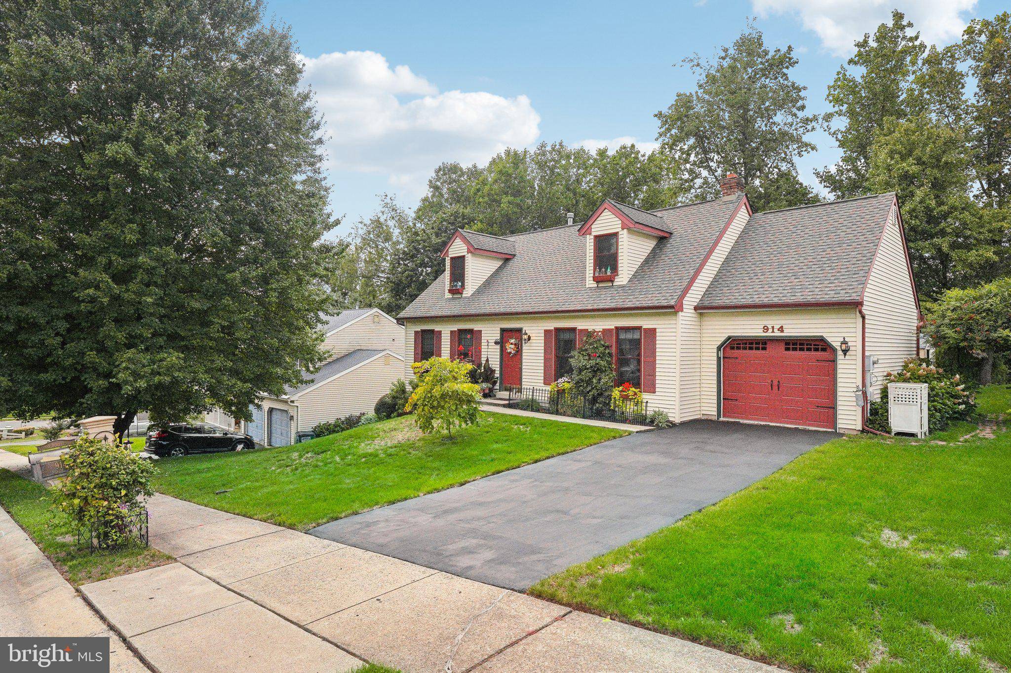 Birdsboro, PA 19508,914 DENISE DR