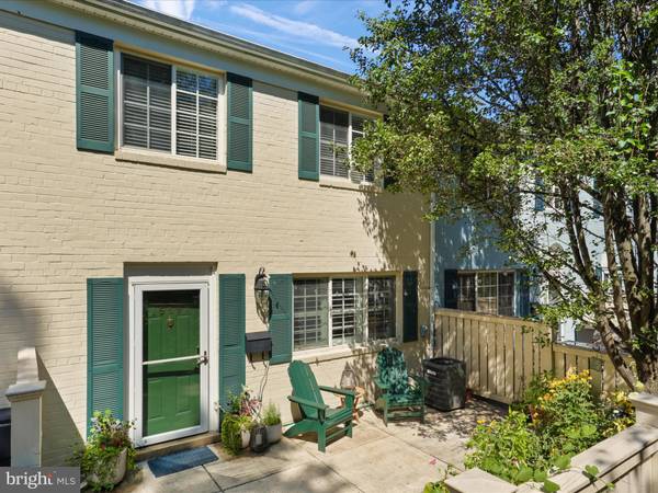 1569-B N VAN DORN ST N, Alexandria, VA 22304