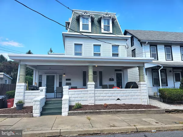 17 E SUMMIT ST, Mohnton, PA 19540