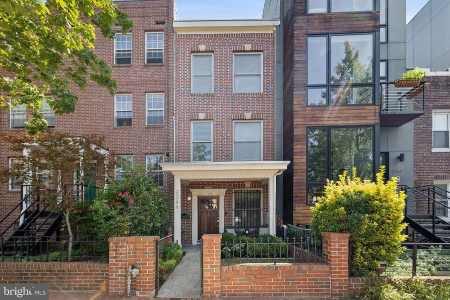 2249 12TH ST NW, Washington, DC 20009