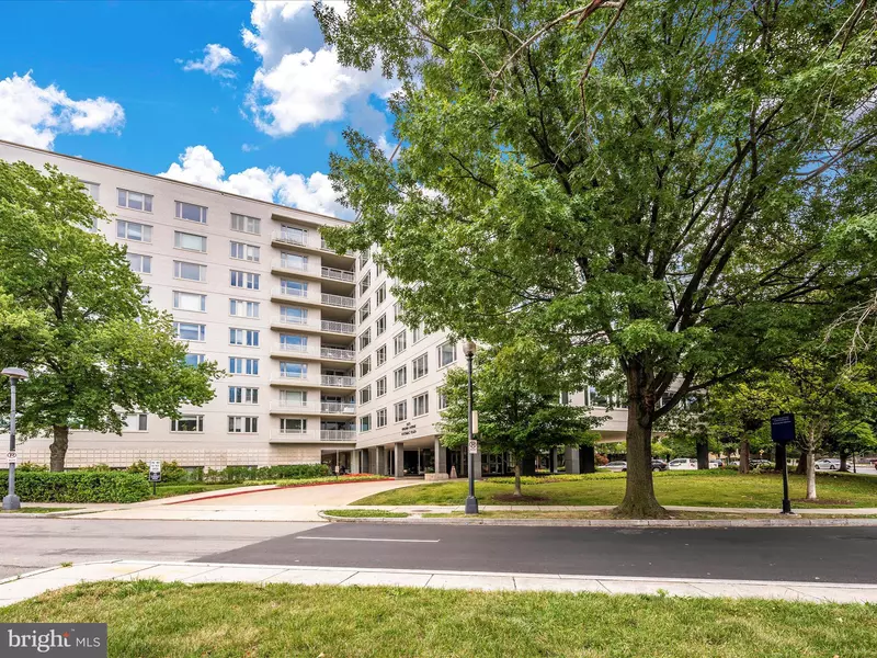 2475 VIRGINIA AVE NW #206, Washington, DC 20037