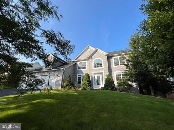 2318 SETTER RUN LN, State College, PA 16801