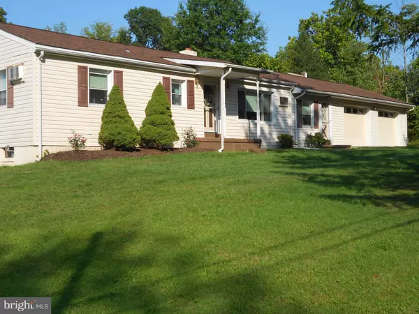 1760 LOWER ROCKY DALE RD, Green Lane, PA 18054