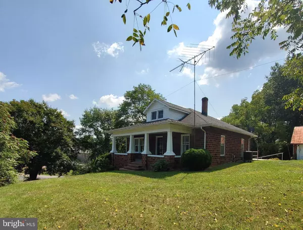 6951 HEDGESVILLE RD, Hedgesville, WV 25427