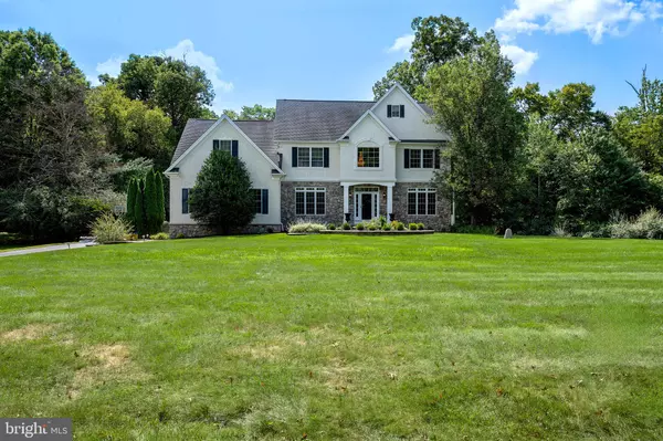 7 COVENTRY LN, Hopewell, NJ 08525