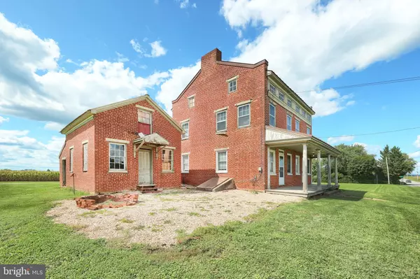 1246 ROUTE 194 N, Abbottstown, PA 17301