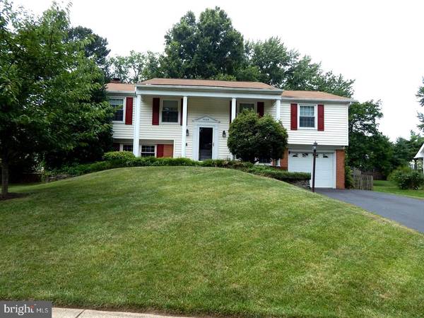 5408 DUNSMORE RD, Alexandria, VA 22315