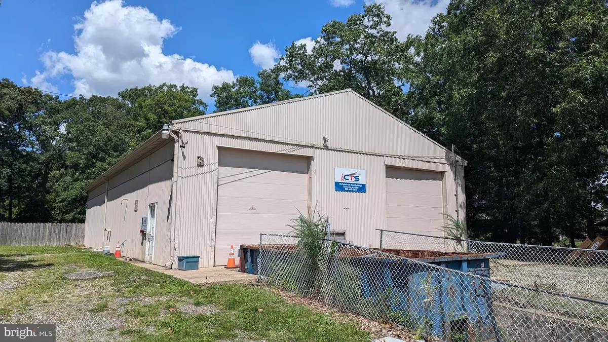 Sicklerville, NJ 08081,105 CEDAR BROOK RD #B