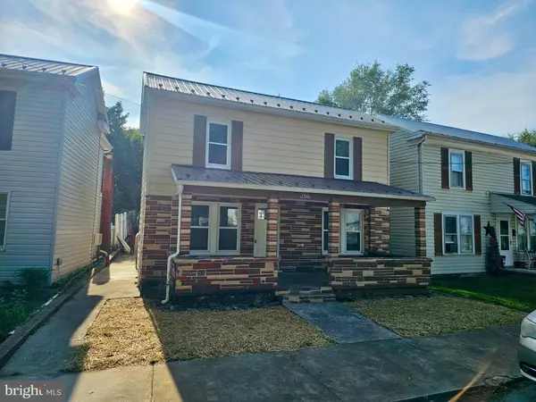 206 FAIRFAX ST, Martinsburg, WV 25401