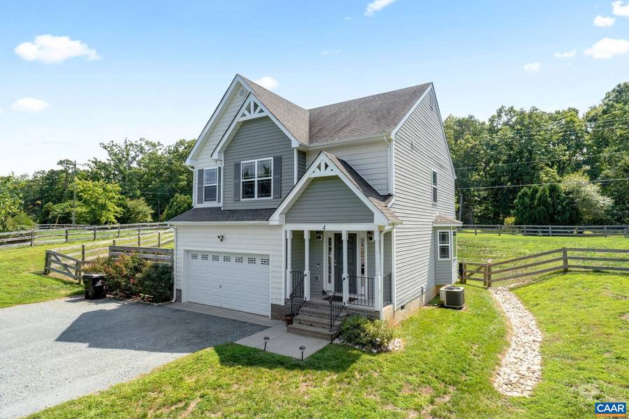 4 CARRIAGE HILL RD, Palmyra, VA 22963