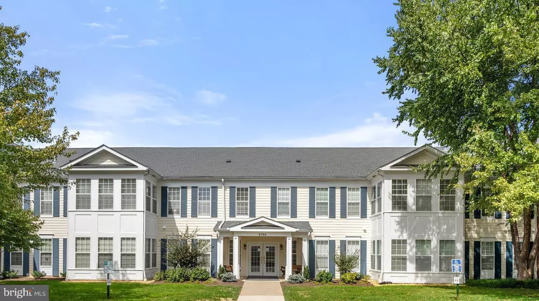 6704 HOLLY FARM LN #UNIT 109, Warrenton, VA 20187