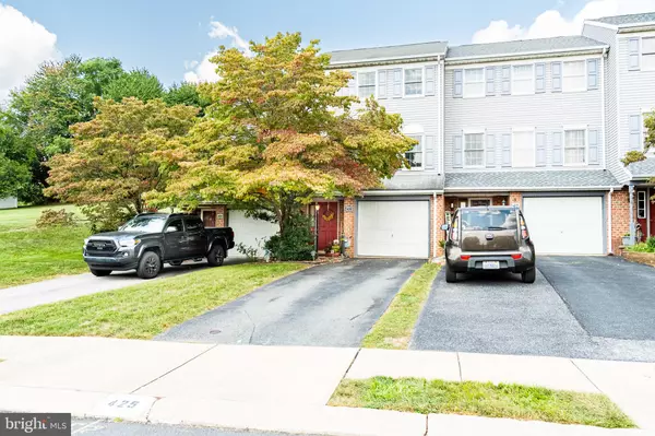 425 HARVEST DR, York, PA 17404