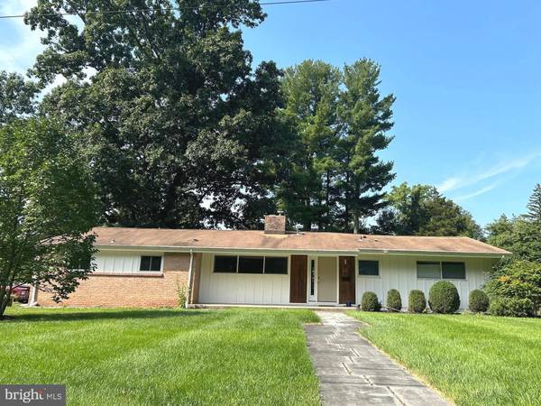 28 PARDOE RD, Princeton, NJ 08540