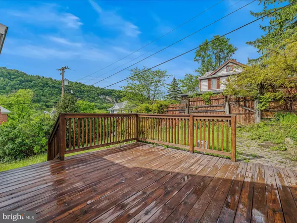 Berkeley Springs, WV 25411,151 S LAUREL AVE