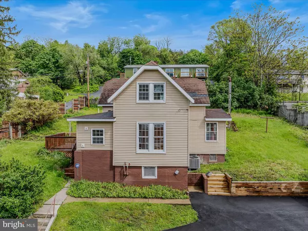 Berkeley Springs, WV 25411,151 S LAUREL AVE