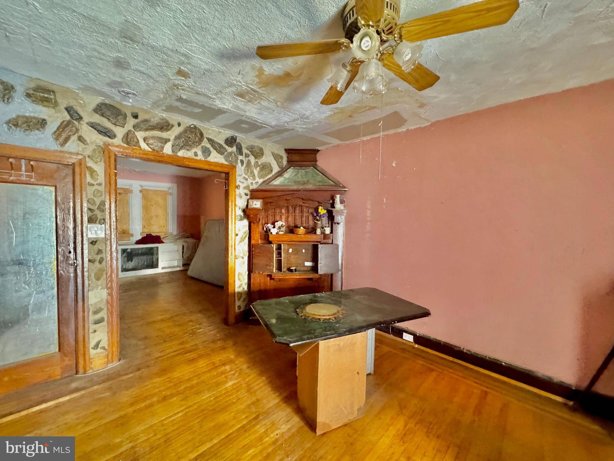 Philadelphia, PA 19143,512 S YEWDALL ST
